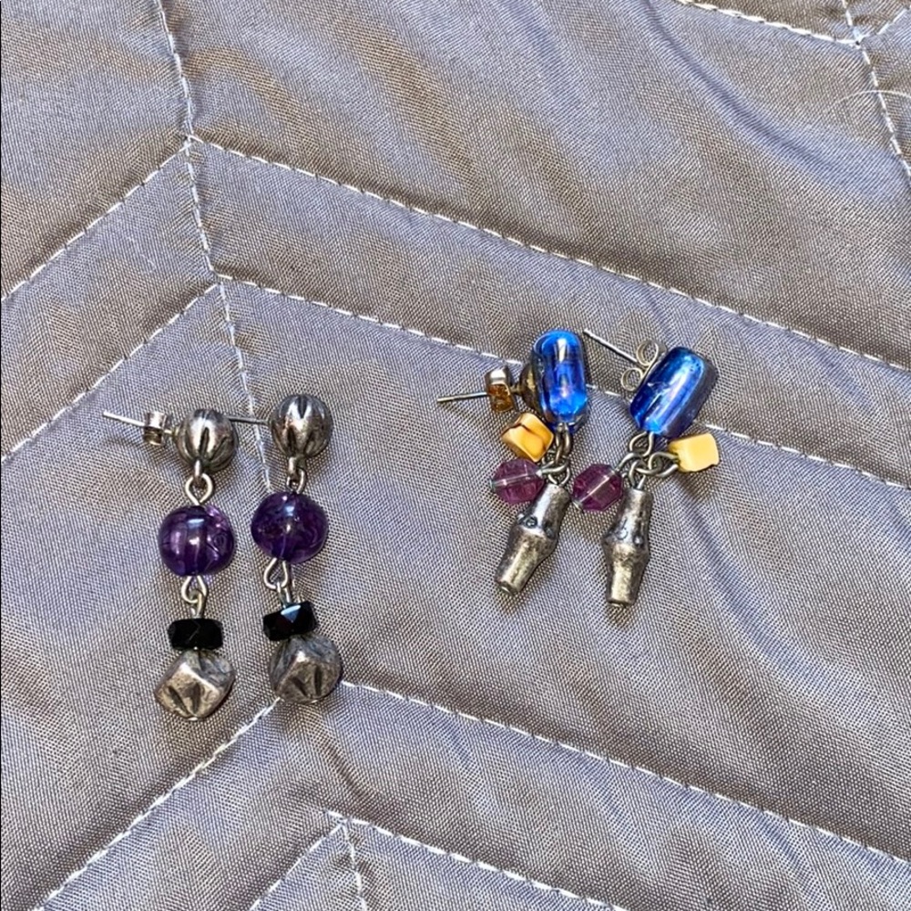 bundle of 2 earrings